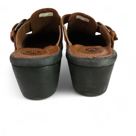 Crocs Cobbler Buckle Brown Leather Clog Mules Women's size 7 - Picture 7 of 14